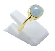 Pierścionek ze srebra próby 925 z motywem akwamarynu