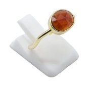 Pierścionek ze srebra próby 925 z wzorem granatu