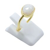 Pierścionek ze srebra próby 925 z motywem kamienia księżycowego