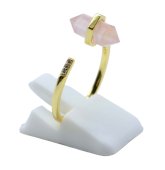 Pierścionek ze srebra próby 925 z końcówką z różowego kwarcu