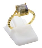 Pierścień z kwadratowym labradorytem ze srebra próby 925