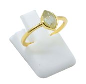 Pierścionek ze srebra próby 925 z labradorytem markizą