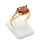 Pierścionek prostokątny z granatem ze srebra próby 925