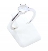 Pierścionek „Sublime Round” ze srebra próby 925 z kamieniem księżycowym