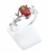 Pierścionek „Szept Lauru” ze srebra próby 925 – granat