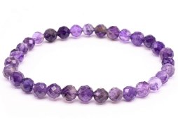 Bransoletka z ametystu z fasetowanymi koralikami o średnicy 6 mm