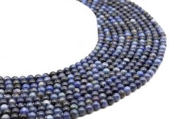 Koraliki dumortierytu o średnicy 4 mm na sznurku o długości 40 cm