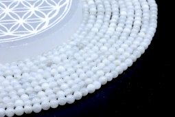 Perły księżycowe White Moon Pearls 'AA' 4mm na drucie 40cm
