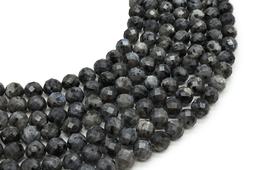 8 mm fasetowane koraliki larwikitu na sznurze o długości 38 cm