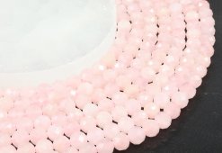 8mm fasetowane koraliki z kwarcu różowego na sznurze o długości 40 cm