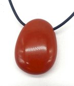 Jaspis czerwony walcowany, przebity 3 cm