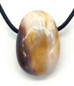 Jaspis mokaitowy walcowany, przebity 3 cm